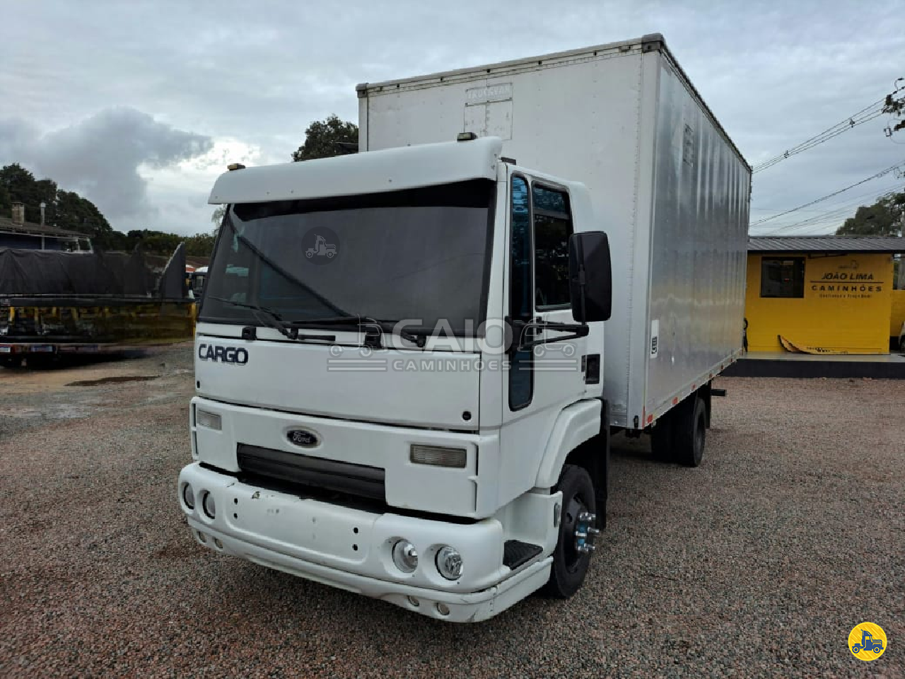 CAMINHAO FORD CARGO 712 Baú Furgão 3/4 4x2 Caio Caminhões SAO JOSE DOS PINHAIS PARANÁ PR